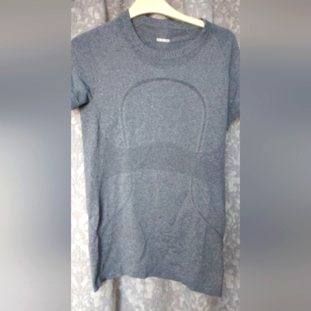 Lululemon S/S size 8